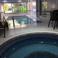 اجاره ویلای استخردار چهار خوابه با حیاط دنج