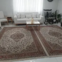 دو عدد فرش 6 متری زمرد مشهد در حد نو