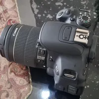 دوربین عکاسی کنون 700D با لنز 18-55