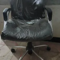 صندلی و میز اداری