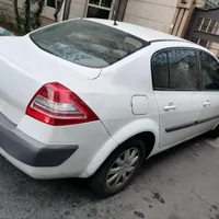 مگان 2000 اتوماتیک 89 سفید بیرنگ 101000 کارکرد|خودرو سواری و وانت|تهران, صادقیه|دیوار
