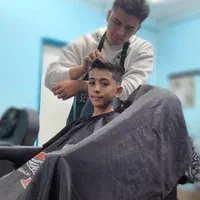 آموزشگاه و آموزش آرایشگری مردانه ، اصلاح باکیفیت|خدمات آرایشگری و زیبایی|اندیشه, اندیشه فاز ۱|دیوار