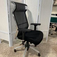 صندل کارمندی و مدیریتی مدل مدرن|دفتر کار|رشت, سعدی (تختی)|دیوار