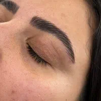 تخفیف آموزش لیفت مژه و ابرو