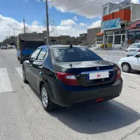 دنا پلاس اتوماتیک، مدل ۱۴۰۴