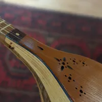 سه‌تار دومهر (نوا)|سازهای سنتی|قزوین, |دیوار