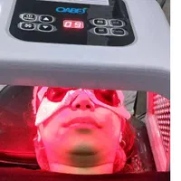 پاکسازی پوست صورت و فشیال (برای خانم ها)