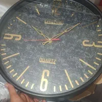ساعت دیواری بزرگ