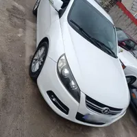 جک J5 اتوماتیک 1800cc، مدل ۱۳۹۳