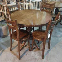 میز و صندلی گرد چوب جنگلی اسکاتلندی