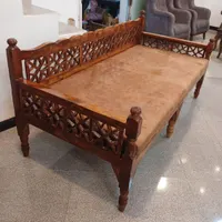 تخت سنتی چوبی|مبلمان خانگی و میز عسلی|رشت, جانبازان|دیوار