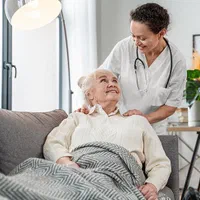 استخدام سالمند و نیروی کار منزل
