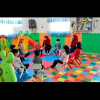 مربی مهدکودک با آموزش مونته سوری