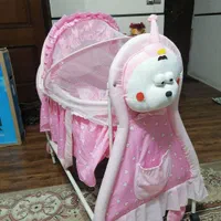 گهواره کودک|تخت و سرویس خواب|اصفهان, بهاران|دیوار