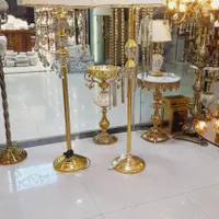 ا آباژور ایستاده کنارسالنی|چراغ خواب و آباژور|مشهد, کوشش|دیوار