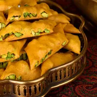 فروشگاه گز ، سوهان و شکلات