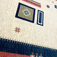یک جفت قالی محکم و تمیز