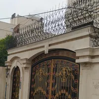 حصار حیاط خانه دزدگیر  نرده آهنی شاخ گوزنی بوته ای|مصالح و تجهیزات ساختمان|شیراز, دباغ خانه|دیوار