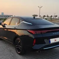 کی‌ام‌سی J7، مدل ۱۴۰۲