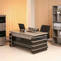 میز اداری و صندلی و مبل کلاسیک