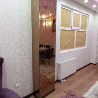 آینه نیزه ای|آینه|قم, باجک دو|دیوار