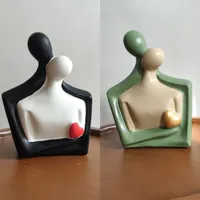 مجسمه همدم