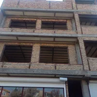 ساختمان ۳طبقه با مغازه مجاز شهرداری