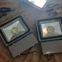 تعمیرات انواع لامپ ارائه کلیه خدمات فنی ساختمانی