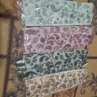 تکه پارچه|لباس|قشم, |دیوار