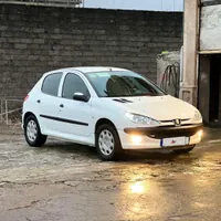 پژو ۲۰۶ تیپ ۲ مدل ۹۵ بیرنگ و بی ضربه