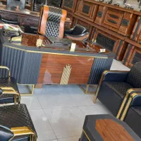 میز مدیریت مدرن پایه فلزی هایگلاس