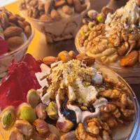 کارگر(همکار) ساده خانم و آقا