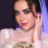 سالن تخصصی میکاپ و شینیون عروس و محفلی