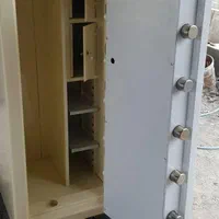 گاوصندوق اسانسوری صنعت غرب|ابزارآلات|سنندج, |دیوار