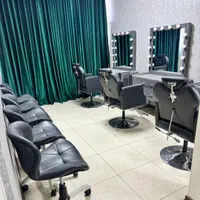 کانتر میز صندلی تخت تجهیزات آرایشگاهی آینه سرشور|آرایشگاه و سالن‌های زیبایی|شیراز, سینما سعدی|دیوار