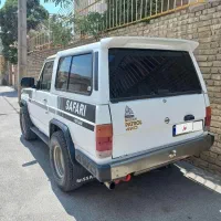 نیسان پاترول دو درب سفید