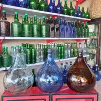 بطری شیشه ای ۱۱لیتری|ظروف نگهدارنده، پلاستیکی، یک‌بارمصرف|اصفهان, باغ فدک|دیوار