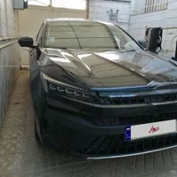 کی‌ام‌سی J7، مدل ۱۴۰۳ سرامیک شده