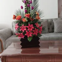 گل مصنوعی مجلسی و سبد