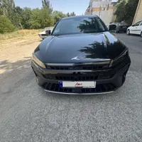 کی‌ام‌سی J7، مدل ۱۴۰۱