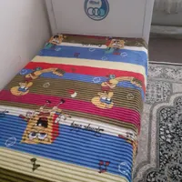 تخت نوجوان
