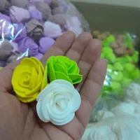 گل رز فومی