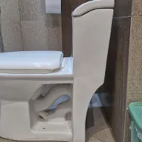 دو عدد توالت فرنگی سالم و بدون مشکل