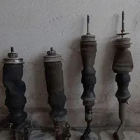 تعمیر و شارژ کمک گازی روغنی تقویت خارجی و داخلی|خدمات موتور و ماشین|مشهد, شهرک مهر آباد|دیوار