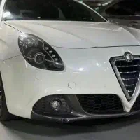 آلفارومئوجولیتا بدون رنگ ۲۰۱۲