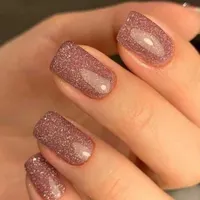 آف ویژه کاشت ناخن در خانه