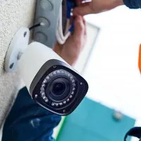 نصب و تعمیر دوربین مدار بسته به صورت حرفه ای  تمیز