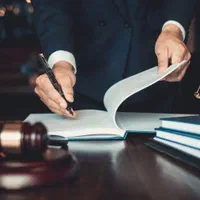 وکیل پایه یک دادگستری