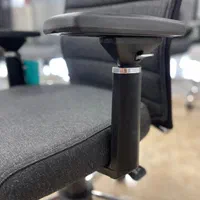 گردان طرح لندن طبی|دفتر کار|فردیس, فرامرزیه|دیوار