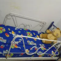 تخت وتشک نوجوان